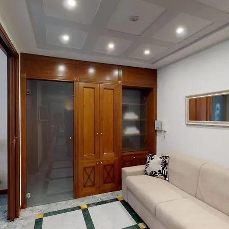 Pietra Papa 99 * Roma