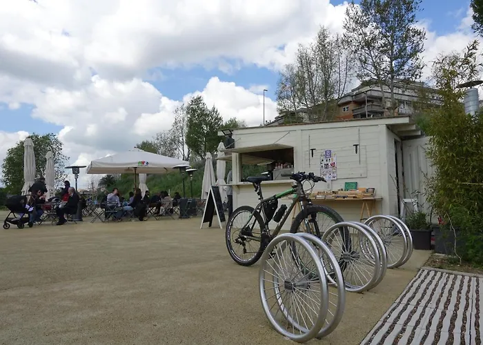 Pietra Papa 99 * Roma